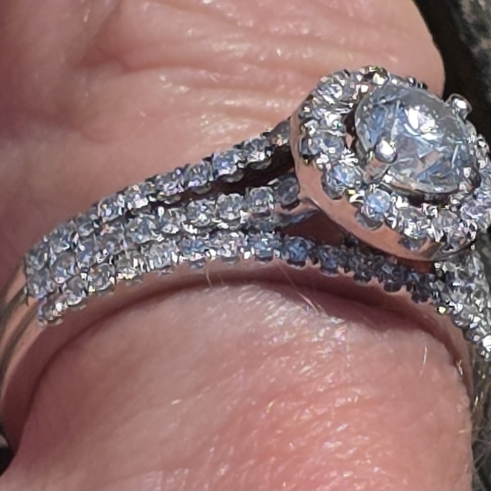 Natural Diamond Wedding Set. - Picture 7 of 12